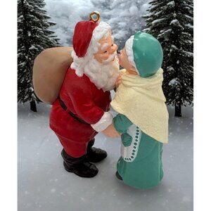 Hallmark Keepsake Christmas Eve Kiss Ornament Santa & Mrs Claus Vintage 1995